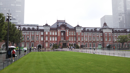 東京駅の外観の写真