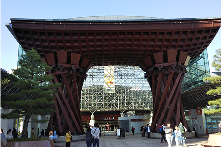 金沢駅の鼓門の写真